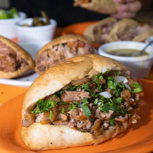 Torta Carnitas